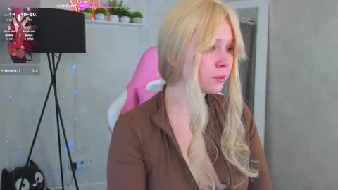 ellya_castro online show from December 5, 2:22 am