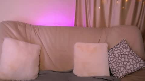  Elly  online show from March 5, 3:15 am