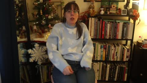 Elly Naomi online show from November 23, 10:30 pm