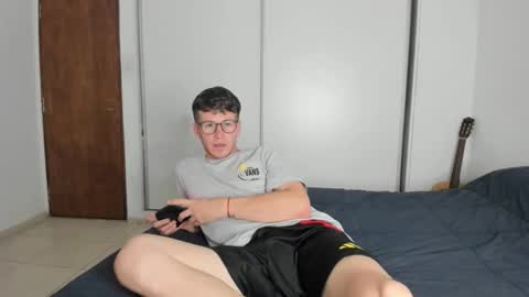 elnenedearg online show from November 27, 1:24 am