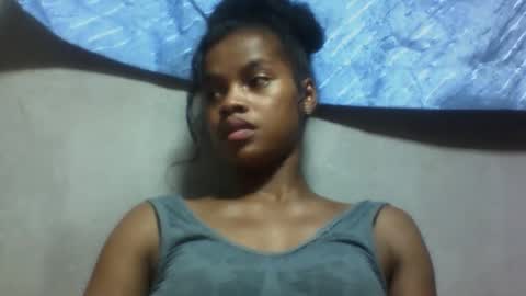 elodie228680 online show from June 3, 2:33 pm