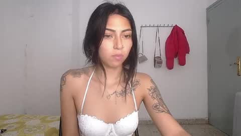 elody online show from June 3, 9:01 am