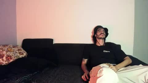 eloitandangela online show from March 19, 1:22 am