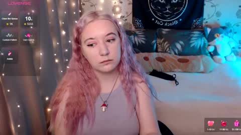 Snapshot of elovinora chatting on December 5, 7:11 pm Ela give me a thumbs up if you like it  and this is important for the development of the account online show from December 5, 7:11 pm