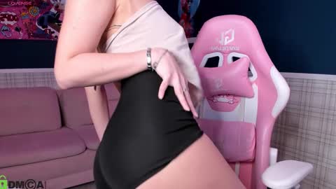 elsa_carterr online show from October 7, 9:05 am