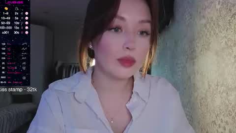 Mia 3 online show from June 11, 3:59 am