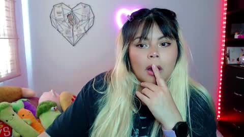 Ely online show from November 25, 8:29 pm