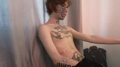 em0_h0rny online show from June 8, 4:19 pm