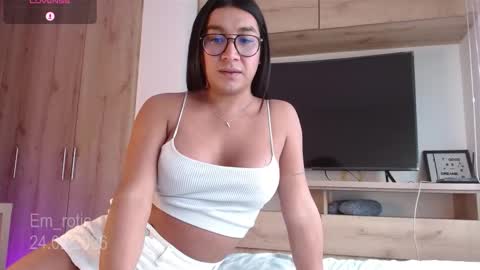 Emilia  online show from February 24, 7:06 pm