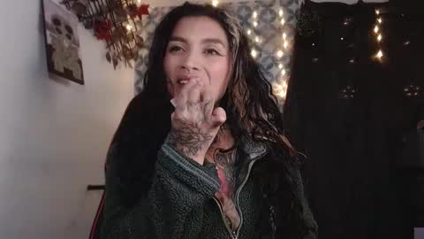 ema_ploxx online show from September 15, 6:26 am