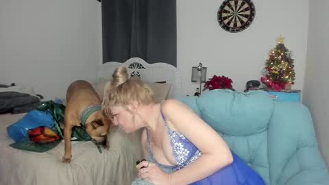 Ember Pheonixxx online show from December 23, 3:40 am