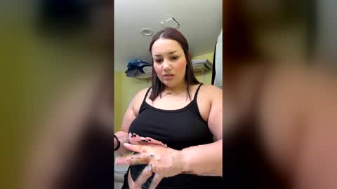 emeraldj007 online show from March 6, 9:25 pm