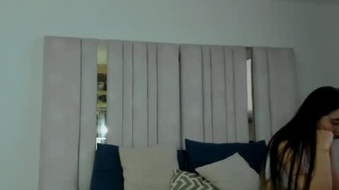 emi_royse online show from May 20, 11:22 pm