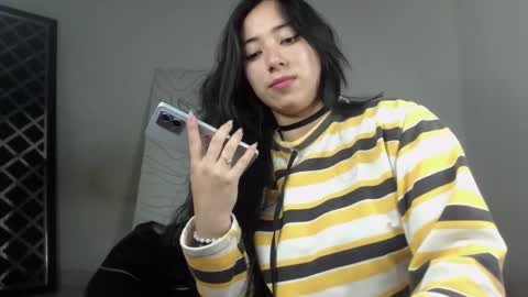 Snapshot of emiantonella_ chatting on October 25, 11:27 pm Antonella  online show from October 25, 11:27 pm