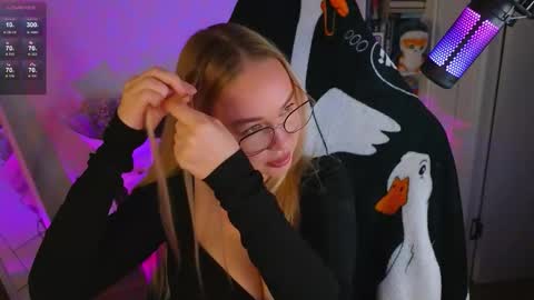 Emili online show from September 10, 4:19 pm