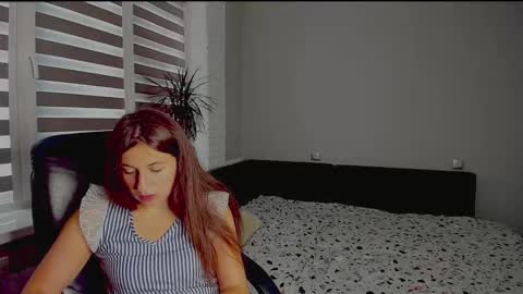 Snapshot of emili77777 chatting on September 18, 12:09 pm emili77777 online show from September 18, 12:09 pm