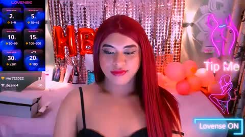 Snapshot of emili_roux chatting on February 13, 8:45 pm Emili roux online show from February 13, 8:45 pm