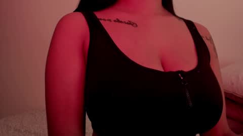 Emilia Big Boobs online show from January 21, 2:33 am