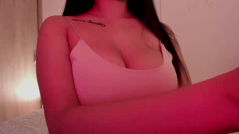 Emilia Big Boobs online show from January 12, 6:37 pm