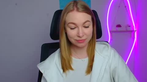 Emilia online show from March 17, 12:32 pm