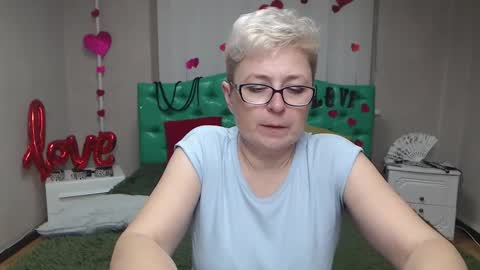 EmiliaGree online show from November 25, 7:01 pm