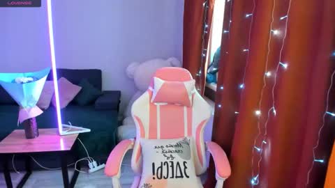 Emiliya online show from January 10, 4:51 am