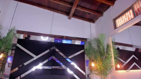 Emily  online show from November 4, 12:39 pm