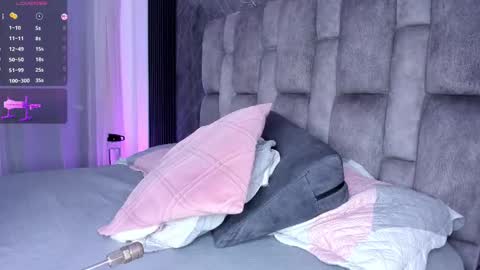 Emily online show from September 15, 12:17 pm