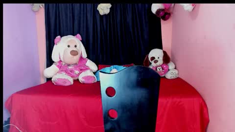 emily_bunny7 online show from November 7, 7:38 pm