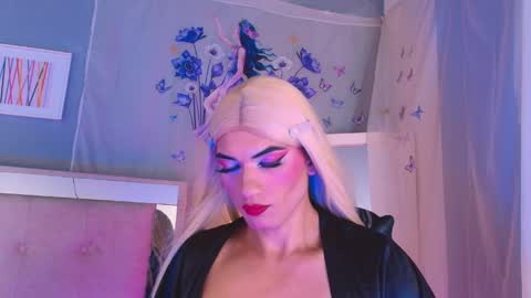 emily_castillo1_ online show from April 7, 4:58 am