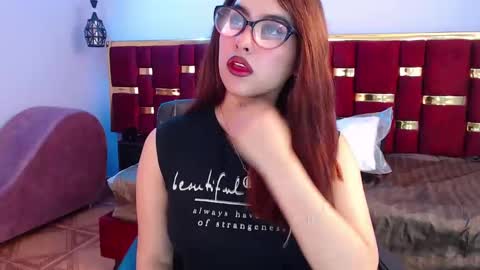 emily fox 3 online show from November 12, 3:53 am