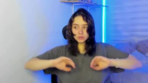 emily_lindey online show from November 3, 3:18 am