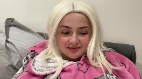 emily_morning_dew online show from January 16, 4:05 pm