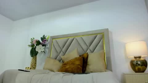 Emily online show from October 16, 7:24 pm