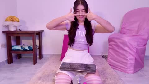 Snapshot of emily_sweet30 chatting on September 15, 10:33 pm Emily online show from September 15, 10:33 pm