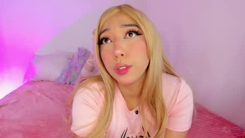 emily_walker4 online show from April 9, 3:21 am