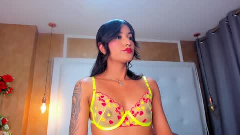 emilyadams0 online show from March 6, 10:47 pm
