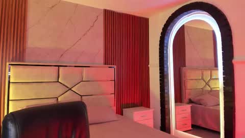 Emily Hendrix online show from January 31, 7:44 pm