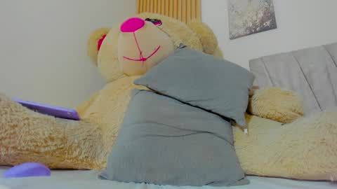 EMI online show from February 24, 1:47 pm