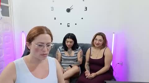 emily  friends online show from December 20, 12:39 am