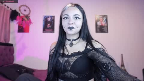  Emily Support me to have 100 likes plx online show from January 31, 10:10 pm