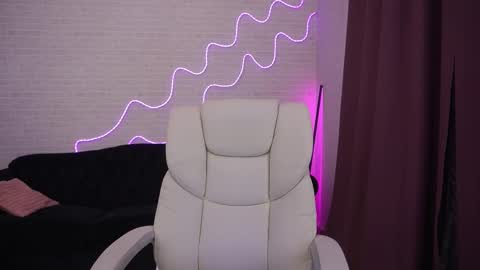  MY NAME IS Emily WELCOME EVERYONE I WILL BE HAPPY TO GIVE YOU WHAT YOU HAVE DREAMED OF FOR SO LONG online show from November 29, 1:52 pm