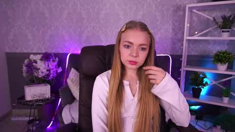  MY NAME IS Emily WELCOME EVERYONE I WILL BE HAPPY TO GIVE YOU WHAT YOU HAVE DREAMED OF FOR SO LONG online show from December 14, 7:25 am