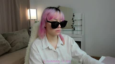 Betty online show from June 3, 1:19 am