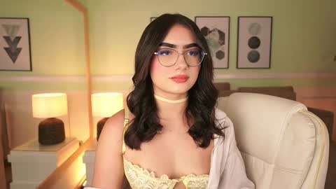 Emily Turner  online show from April 1, 7:11 pm