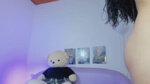 emilyy_kim online show from February 28, 10:14 pm