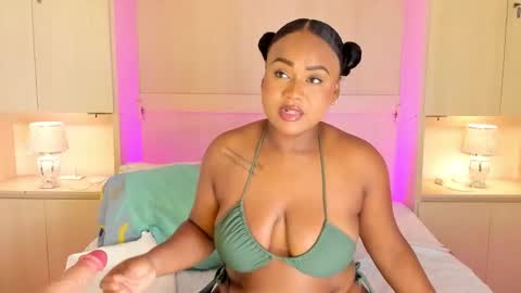 Emily online show from February 6, 9:17 pm