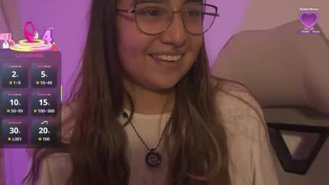 Snapshot of emitaa17228 chatting on October 9, 8:47 pm emma online show from October 9, 8:47 pm