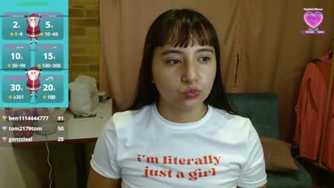 Snapshot of emitaa17228 chatting on December 16, 4:55 am emma online show from December 16, 4:55 am