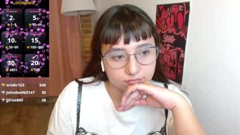 Snapshot of emitaa17228 chatting on March 12, 11:44 pm emma online show from March 12, 11:44 pm